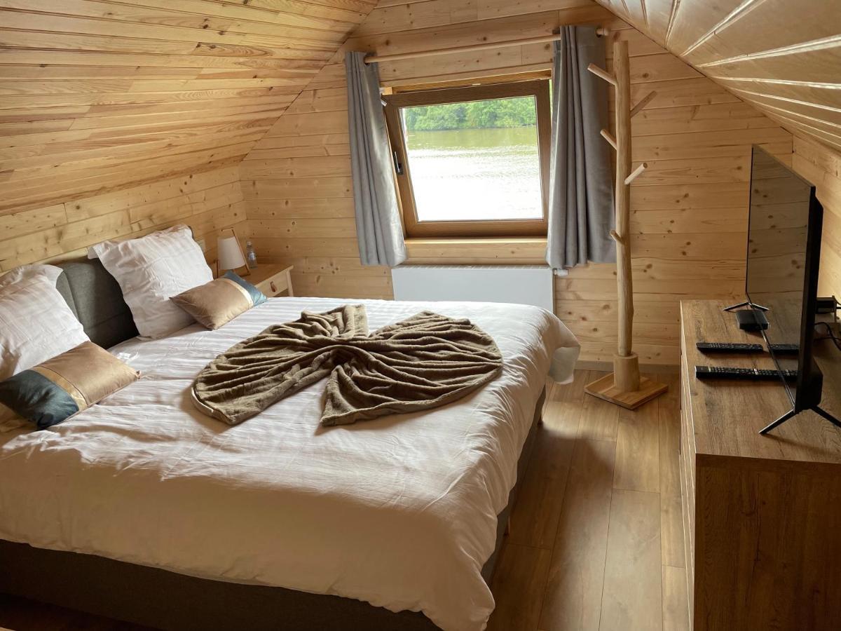 La Petite Maison Au Bord De L'Eau Hastiere-par-dela Exterior foto